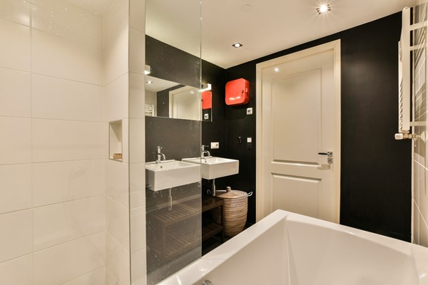 Medium property photo - Ruysdaelkade 193-4, 1072 AV Amsterdam